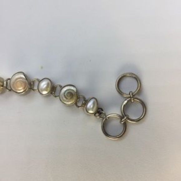 Handmade silver shell bracelet - Picture 4 of 4
